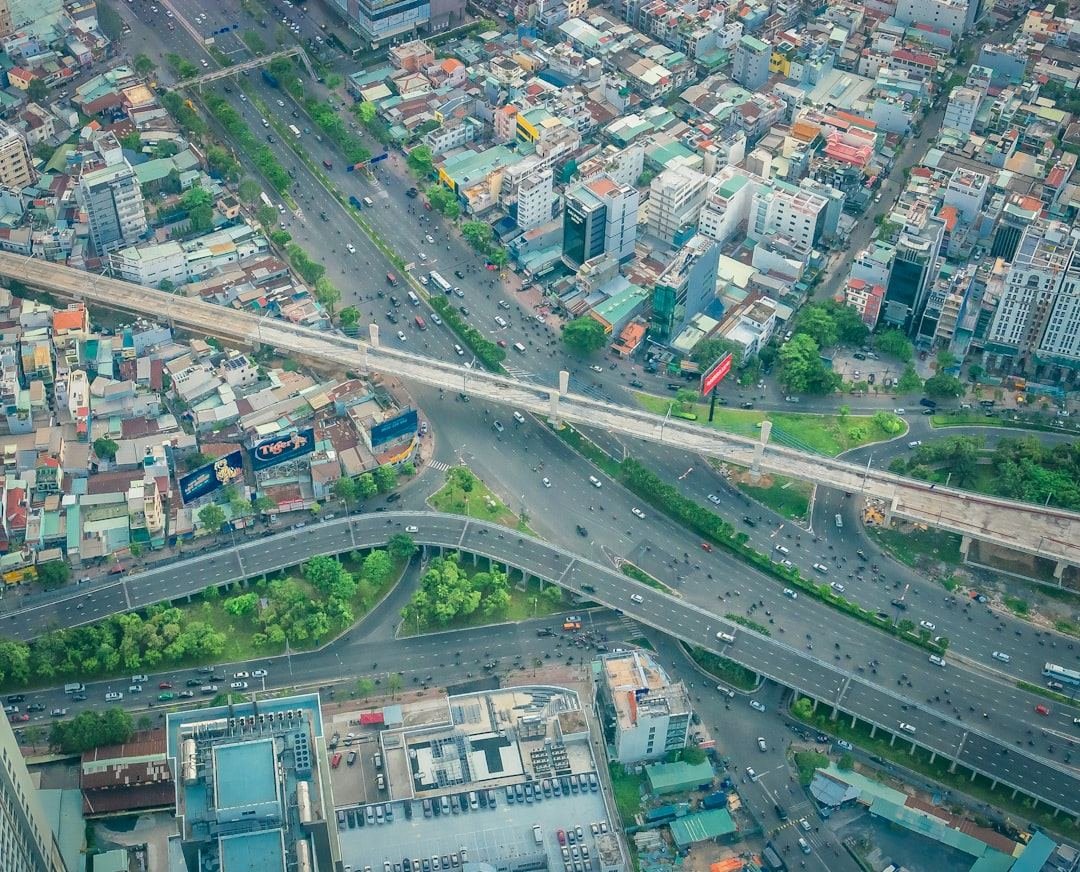 Hạ tầng giao thông kết nối khu vực Vinhomes Hóc Môn với trung tâm TP.HCM