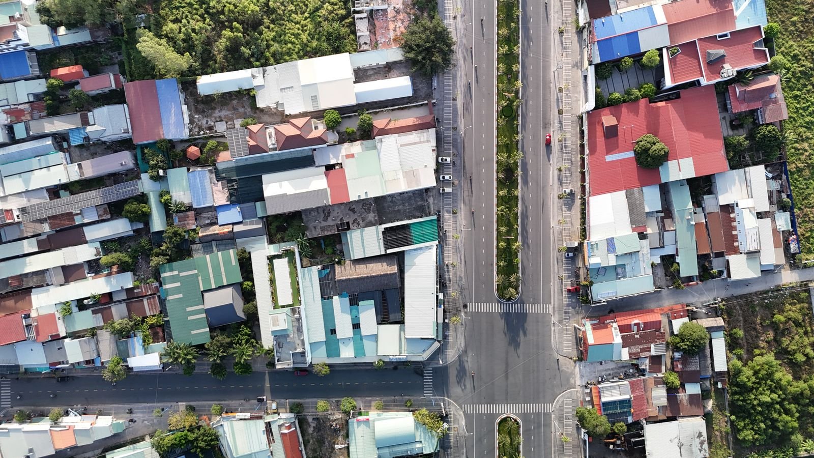 Hạ tầng kết nối khu đô thị Vinhomes Hóc Môn nhìn từ trên cao