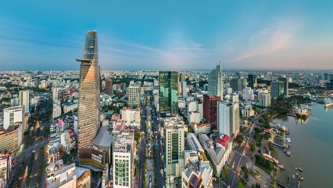 Văn phòng môi giới bất động sản mọc lên quanh khu vực Vinhomes Hóc Môn Tây Bắc TP.HCM