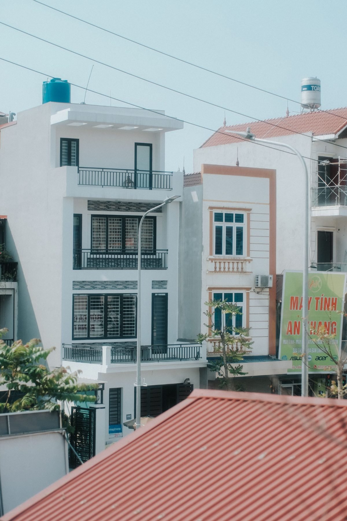 Khu dân cư nhà phố hiện đại minh hoạ cho sản phẩm nhà phố Vinhomes Hóc Môn