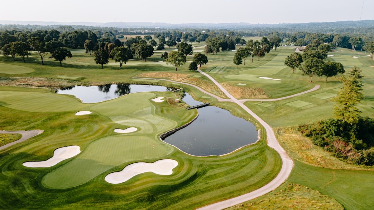 Sân golf 200ha ven phân khu biệt thự Vinhomes Hóc Môn Golf Park