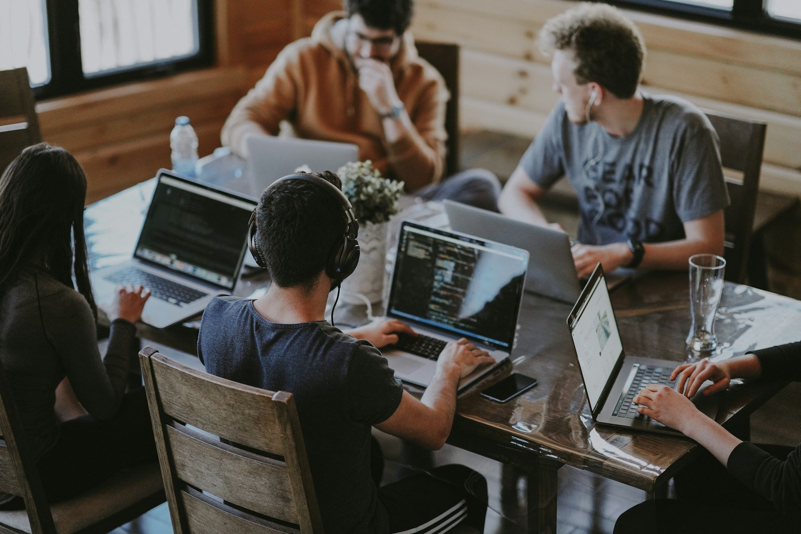 Không gian làm việc chung coworking tại khu Innovation Hub Vinhomes Hóc Môn