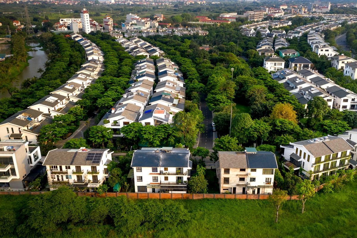 Khu nhà ở thấp tầng nhìn từ trên cao, minh hoạ nhà phố Vinhomes Hóc Môn
